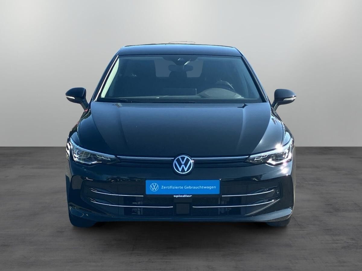 Volkswagen Golf VIII Life 1.5 TSI DSG / LED, ACC, AHK, Navi