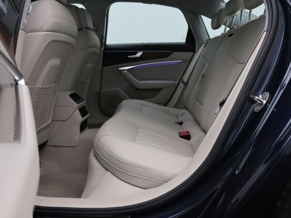 Audi A6 Limousine design 50 TDI quattro / Pano, AHK