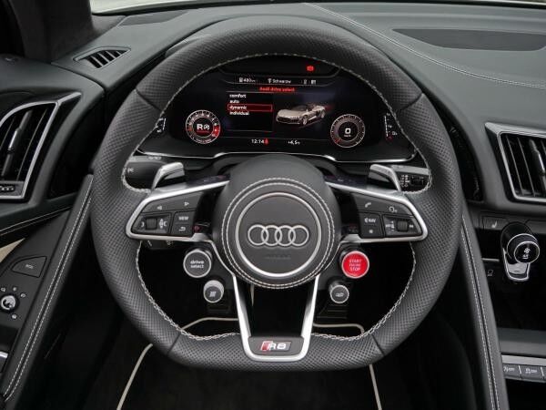Audi R8 Spyder V10 performance RWD exclusive individual