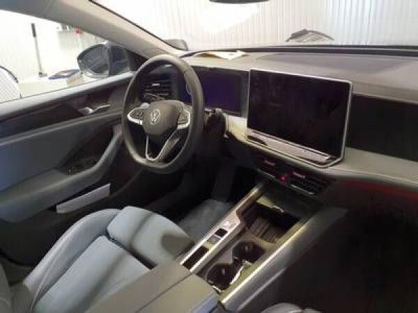 Volkswagen Passat Variant 1.5 eTSI DSG Business DIGITAL PRO LED 360°-KAMERA AHK NAVI 17 ACC DAB *nur mit 990€ Sonderza