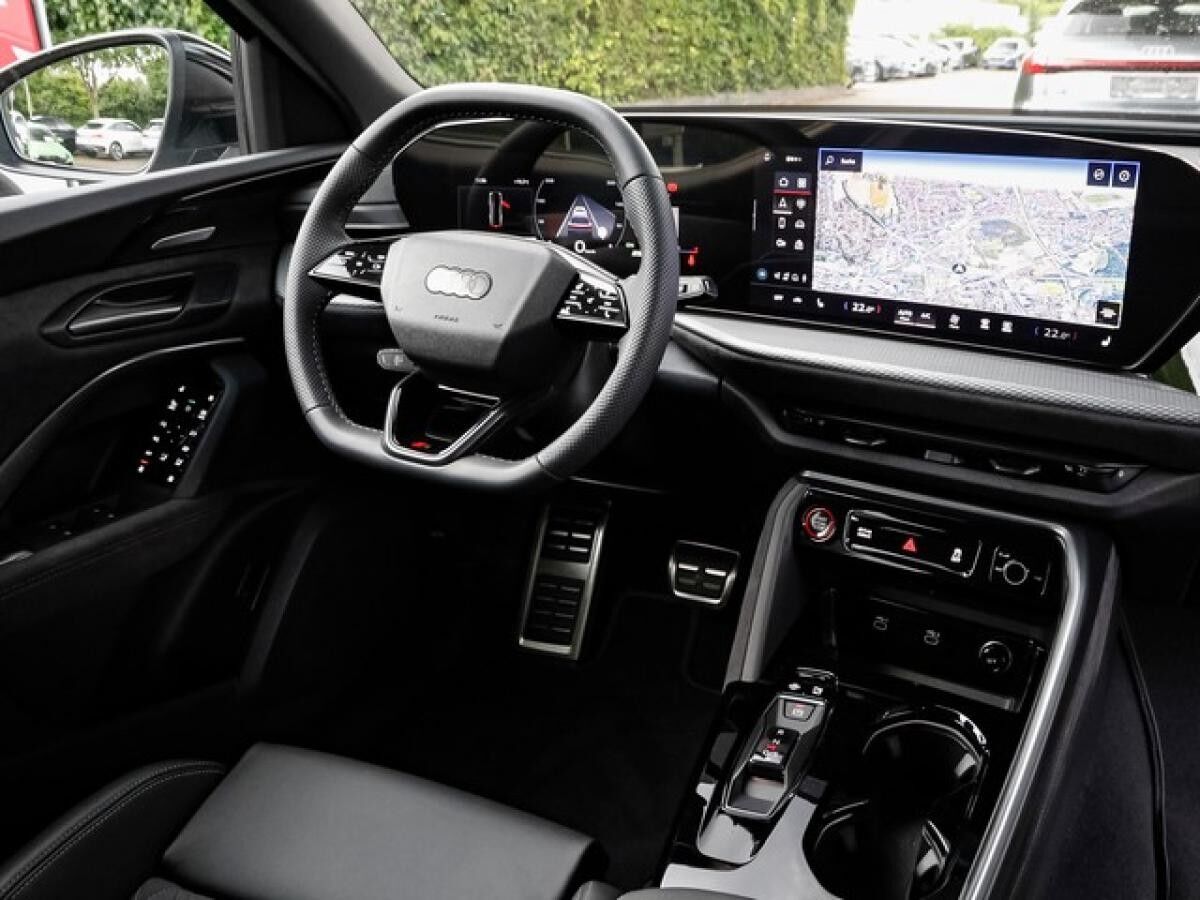 Audi Q5 TDI Quattro - 2 x S line edition One TechPro Navi Pano Luft AHK