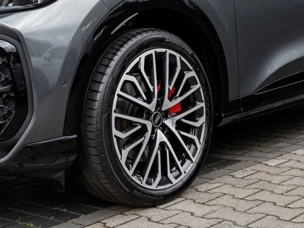 Audi Q5 TDI Quattro - 2 x S line edition One TechPro Navi Pano Luft AHK