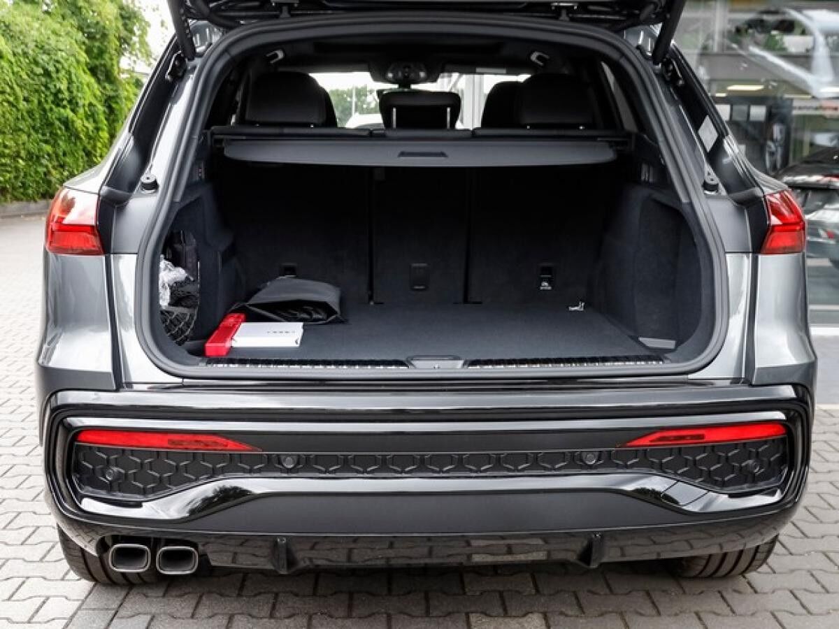 Audi Q5 TDI Quattro - 2 x S line edition One TechPro Navi Pano Luft AHK