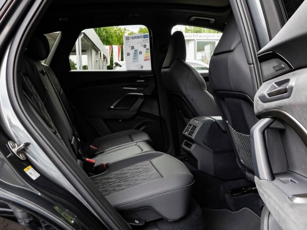 Audi Q5 TDI Quattro - 2 x S line edition One TechPro Navi Pano Luft AHK