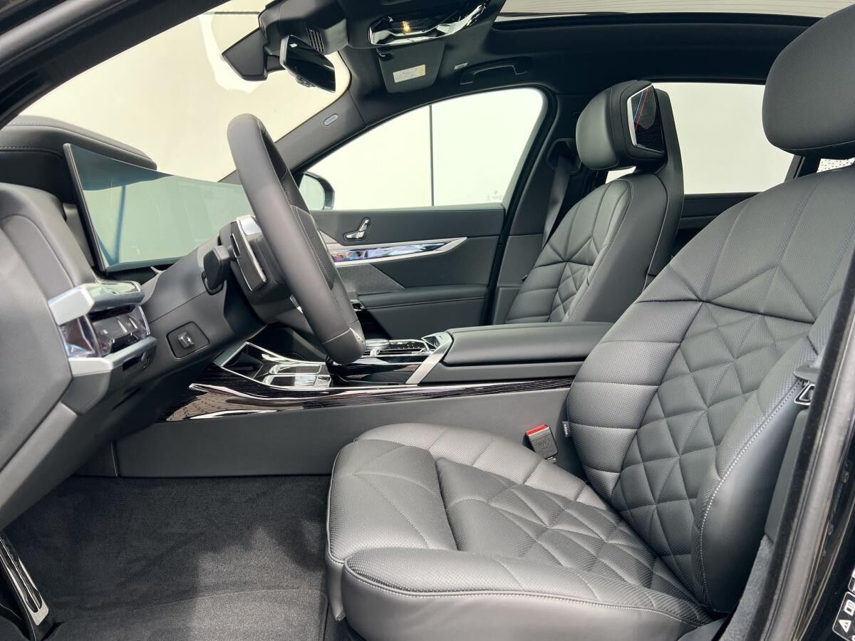 BMW 740 740d 🔥Vorführwagenaktion/Verfügbar ab 04/26🔥🔥Sportpaket Pro+ Automatiktüren+BMW Kristallscheinwerfer