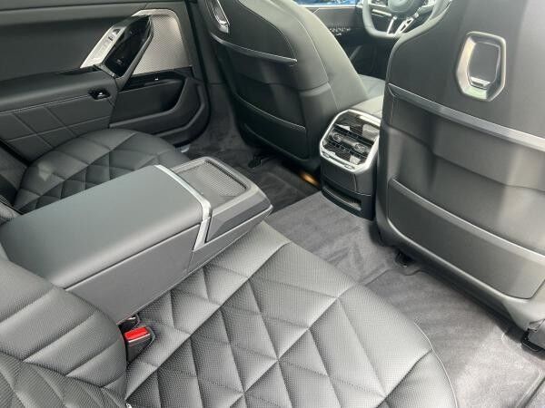 BMW 740 740d 🔥Vorführwagenaktion/Verfügbar ab 04/26🔥🔥Sportpaket Pro+ Automatiktüren+BMW Kristallscheinwerfer