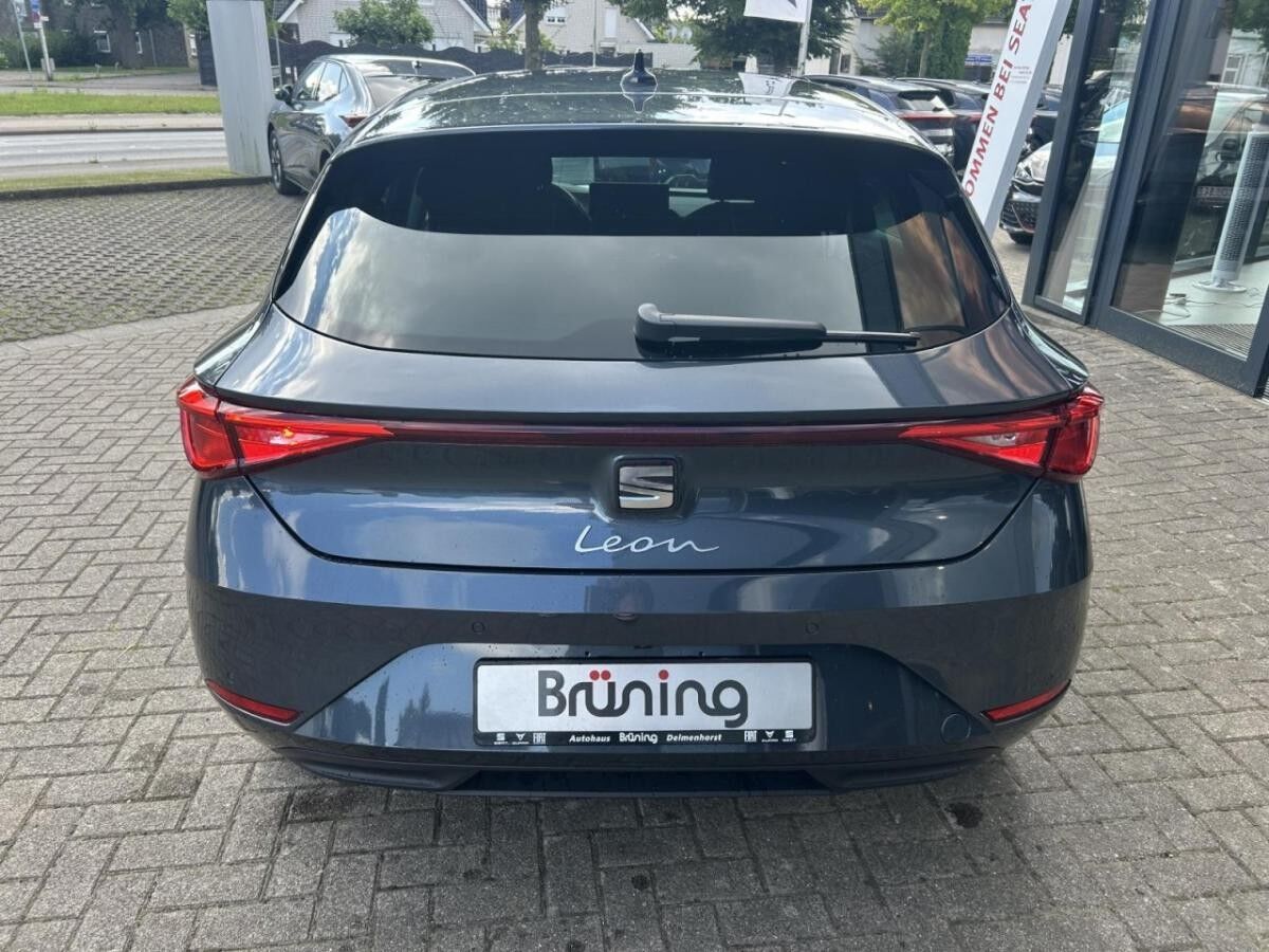 Seat Leon 1.5 eTSI Style Navi Rückfahrkamera Klima