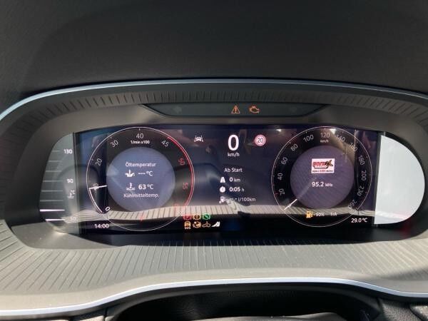 Skoda Octavia Combi Selection 2.0TDI MATRIX.DSG.NAV.KAM.SignA.SHZ.AMBIENTE.SMARTLINK.DAB+