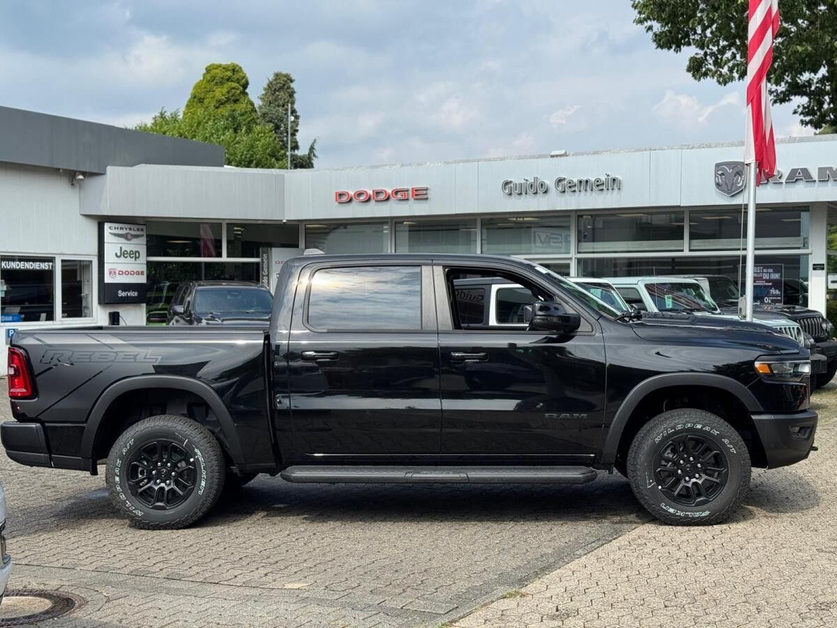 Dodge RAM REBEL Night Premium Edition Sonderaktion