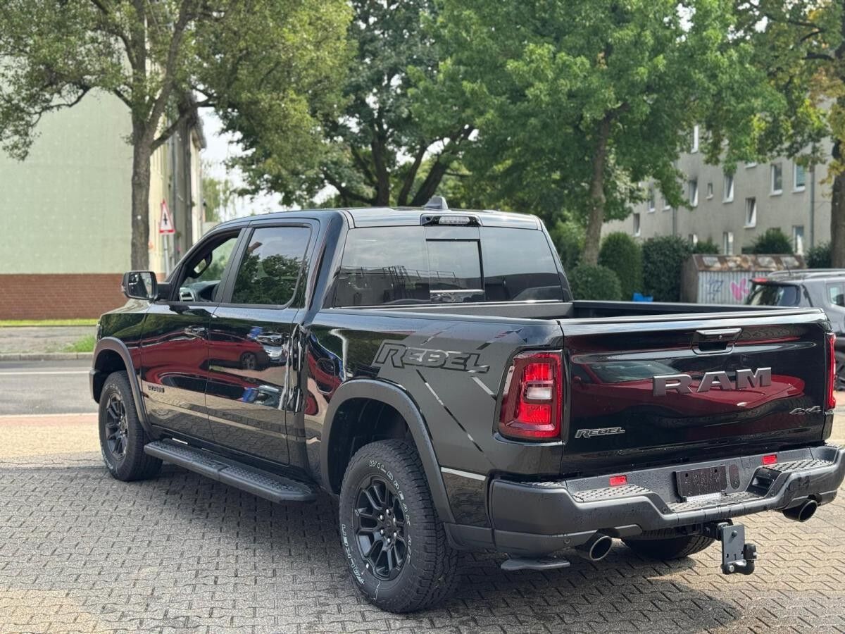 Dodge RAM REBEL Night Premium Edition Sonderaktion