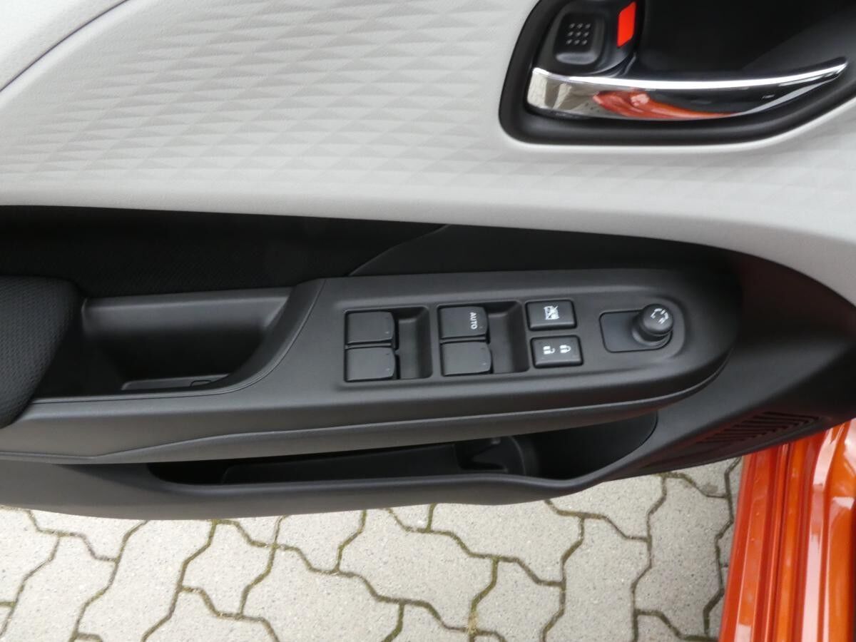 Suzuki Swift 1.2 Dualjet HYBRID Club- Inkl. Allwetterreifen/Fracht