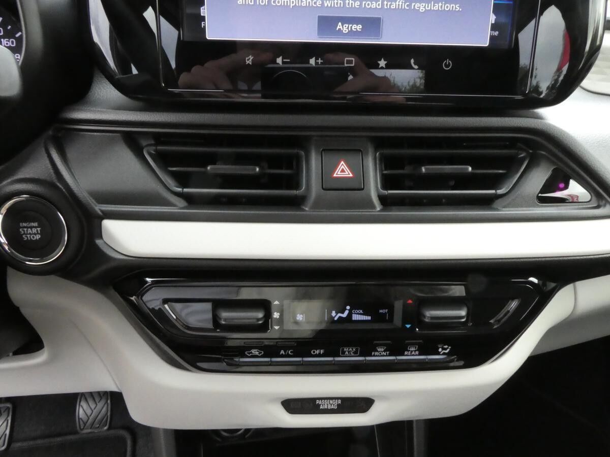 Suzuki Swift 1.2 Dualjet HYBRID Club- Inkl. Allwetterreifen/Fracht