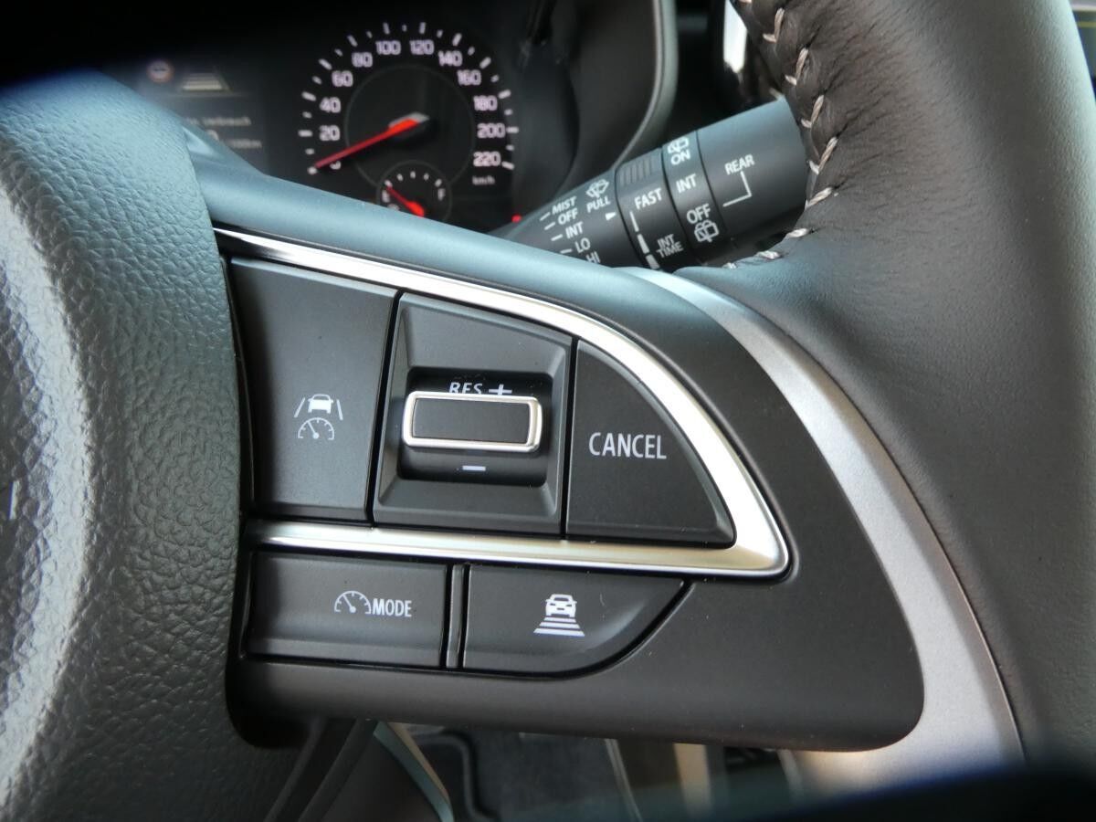 Suzuki Swift 1.2 Dualjet HYBRID Comfort CVT Automatik - Standort Hamburg