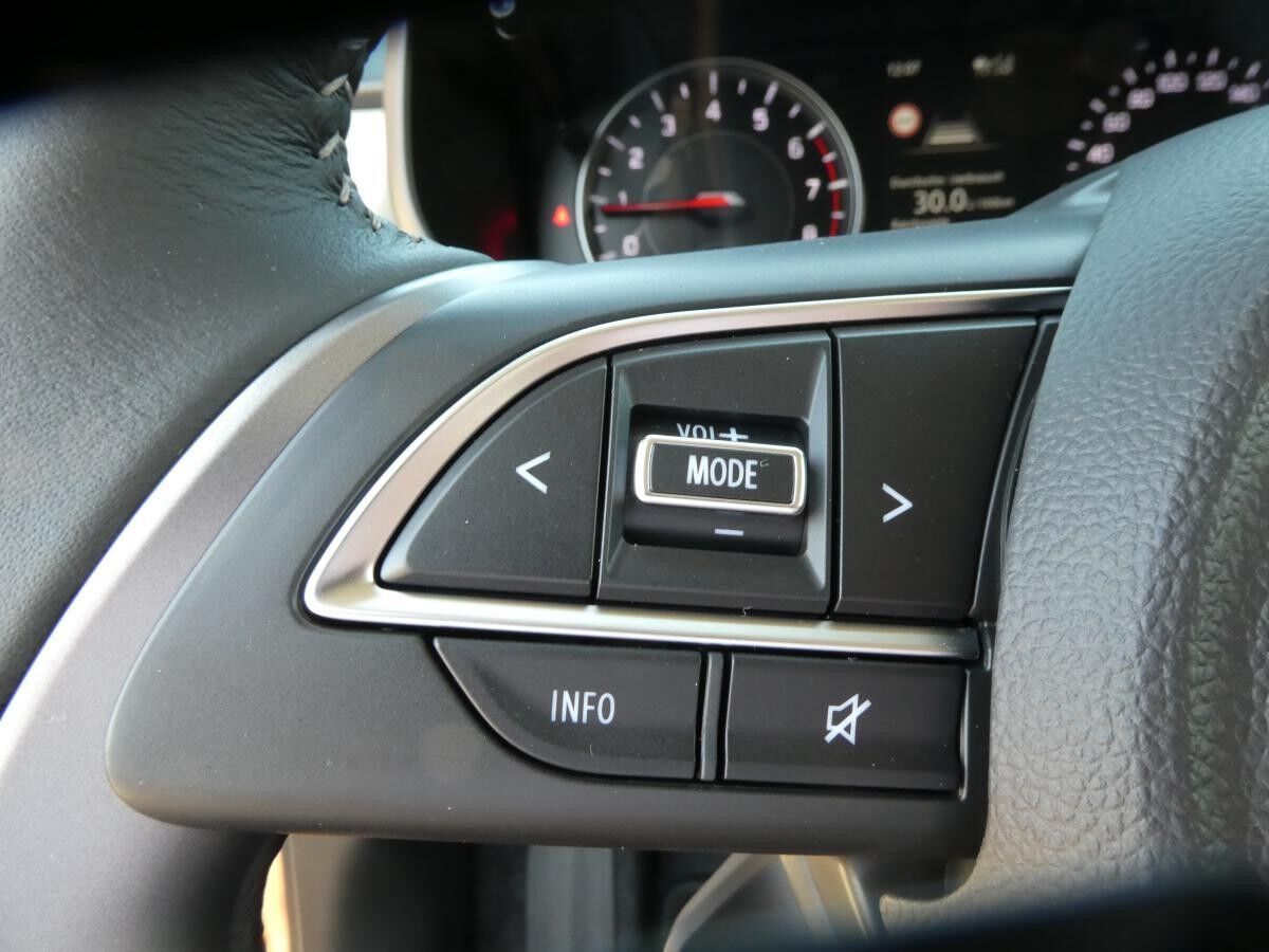 Suzuki Swift 1.2 Dualjet HYBRID Comfort CVT Automatik - Standort Hamburg