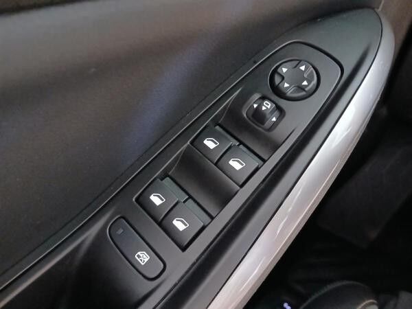 Opel Grandland 1.2T AHK,Navi,Parkpilot,RückfahrK