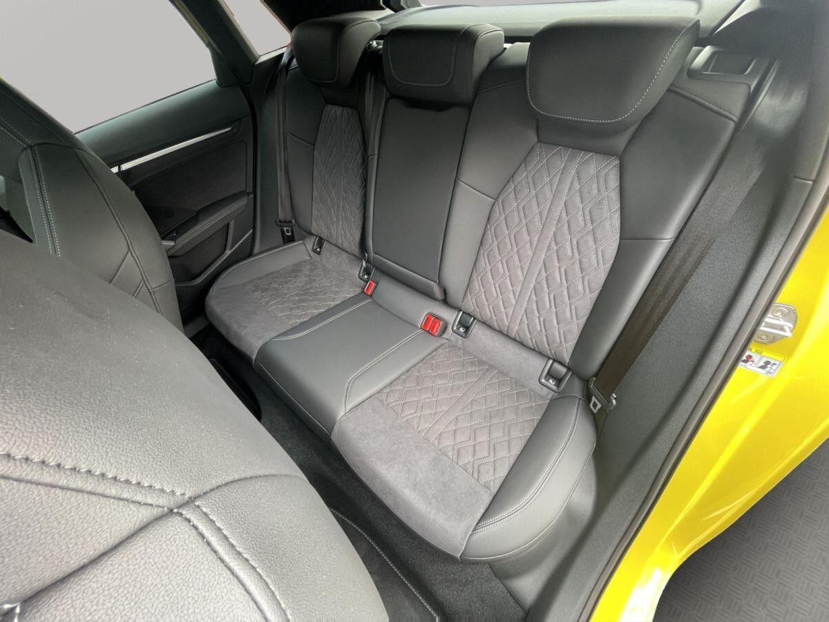 Audi S3 SB 2.0 TFSI qu. Matrix SONOS Pano HuD Kamera