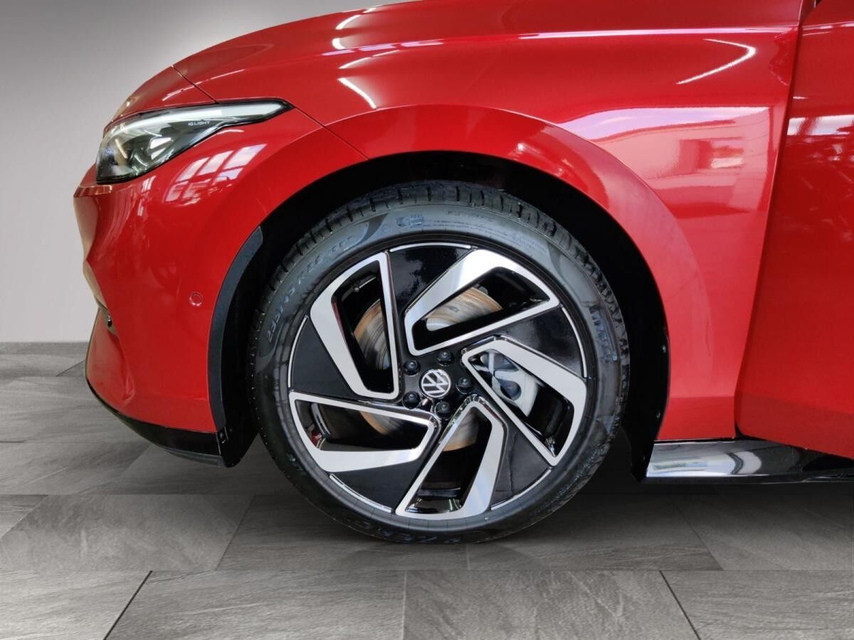 Volkswagen ID.7 Tourer Pro S h/AHK/Matrix/WäPu/01.30Garantie