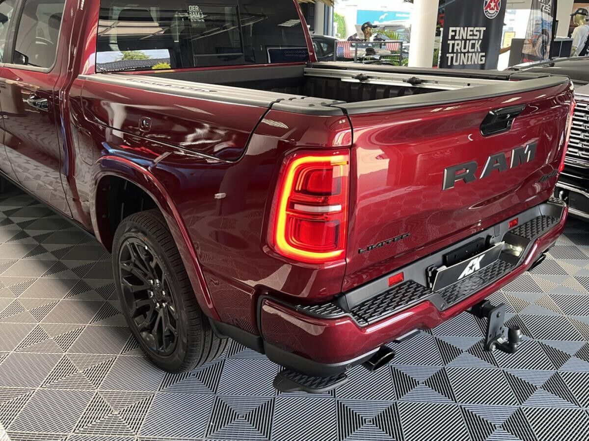 Dodge RAM Limited Night Gen6,LPG,P.Displ,Massage,E-Heckkl.