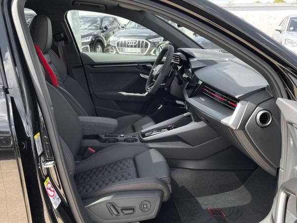 Audi RS3 Sportback quattro S tronic Navi Pano Sportabgas