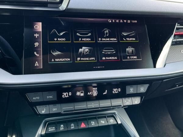 Audi RS3 Sportback quattro S tronic Navi Pano Sportabgas