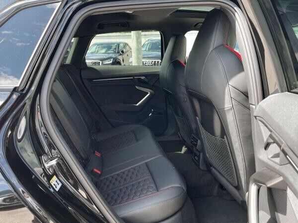 Audi RS3 Sportback quattro S tronic Navi Pano Sportabgas