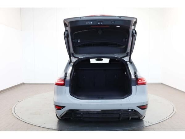 Audi A6 e-tron Avant quattro S line UPE: 109.465,00 €
