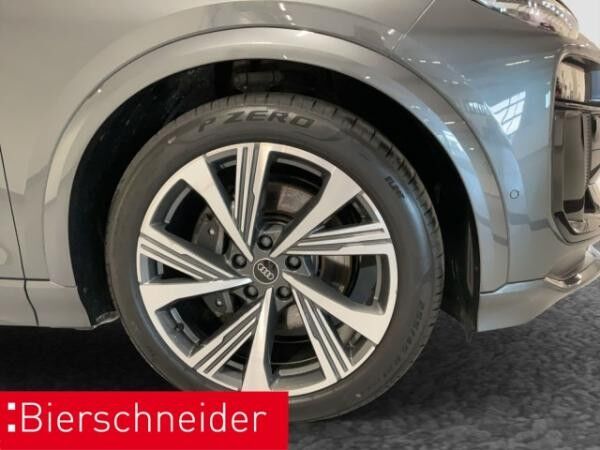 Audi SQ6 e-tron PANO MATRIX HuD B&O 360