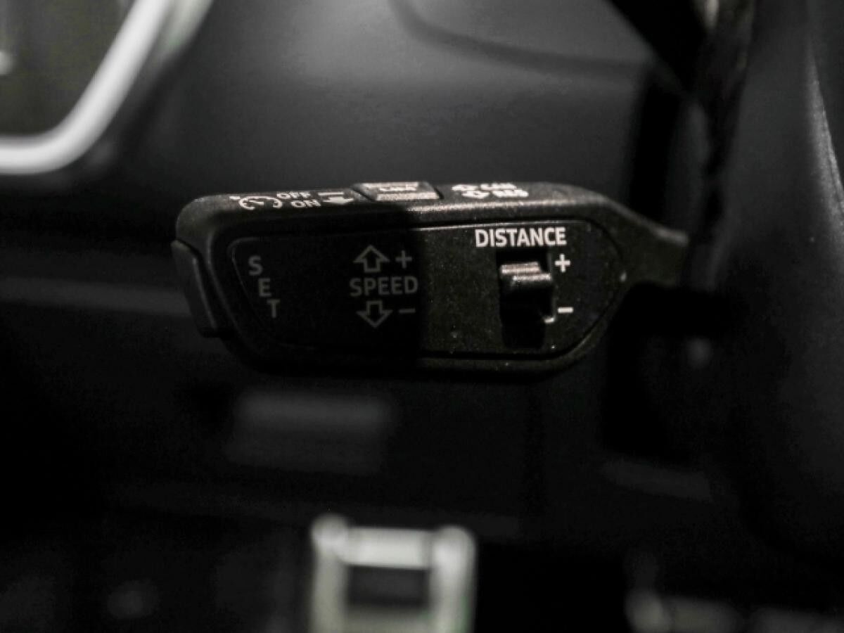 Audi RS6 Avant performance AHK Pano Keramik B&O Laser