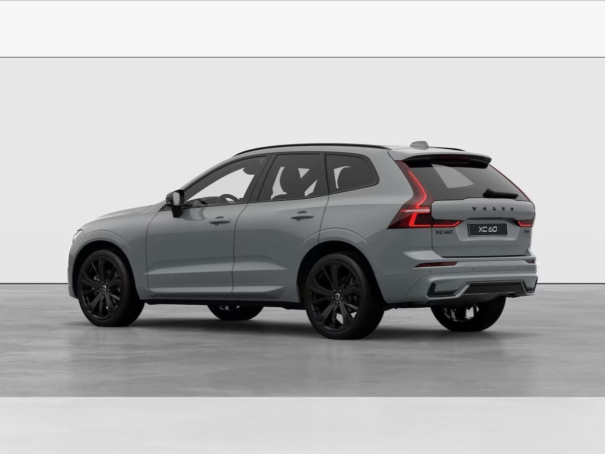 Volvo XC60 Black Edition Plus, B5 AWD Mild-Hybrid, Benzin, "sofort lieferbar"