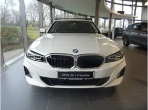 BMW 330 e Limousine ab Lager! 0,5% Versteuerung!
