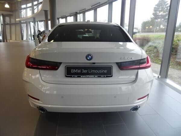 BMW 330 e Limousine ab Lager! 0,5% Versteuerung!