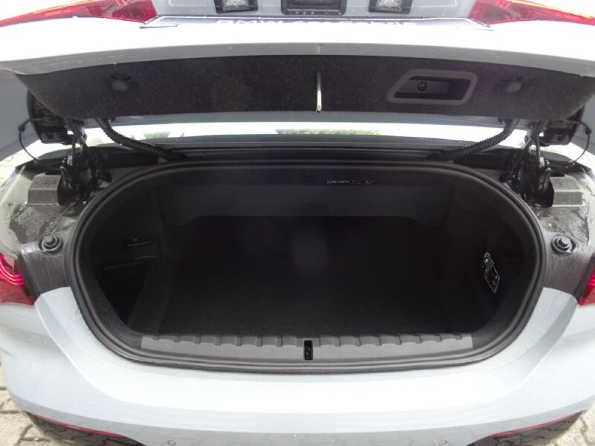 BMW 420 i Cabrio LAGERABVERKAUF!