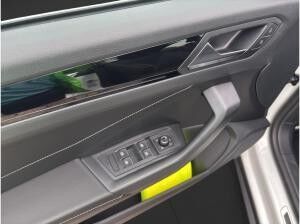 Volkswagen T-Roc R-Line mit Allwetterreifen