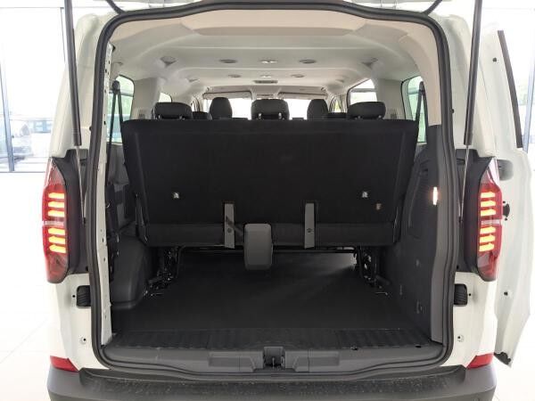 Volkswagen Transporter Kombi 2.0 TDI 8-G Aut. 9-Sitzer AHK