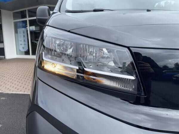 Opel Vivaro 9-Sitzer Automatik Kamera+Navi+Carplay