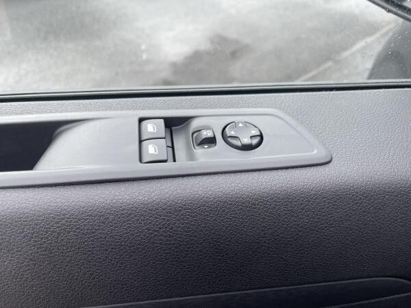 Opel Vivaro 9-Sitzer Automatik Kamera+Navi+Carplay