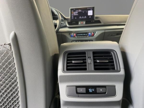 Audi Q5 S line 40 TDI quattro LED Navi Teilleder virtual