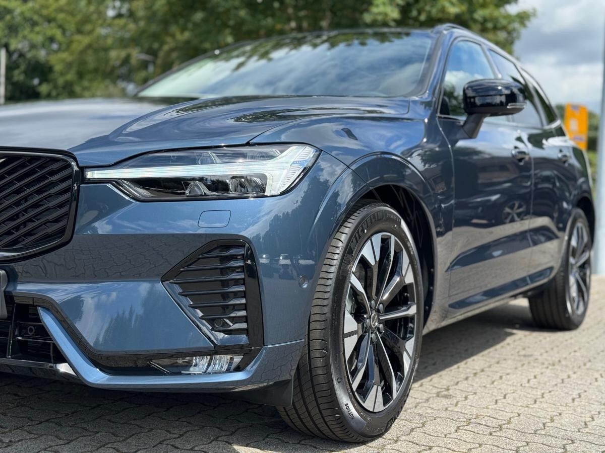 Volvo XC60 B5 B AWD ULTRA DARK - FACELIFT - Mj26 - Inkl. Anhängekupplung! Sofort lieferbar
