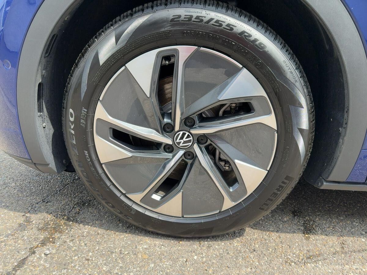 Volkswagen ID.5 Pro ACC AHK HuD MATRIX NAVI PANO RFK WÄPU Volkswagen ID.5 Pro ACC AHK HuD MATRIX NAVI PANO RFK WÄPU