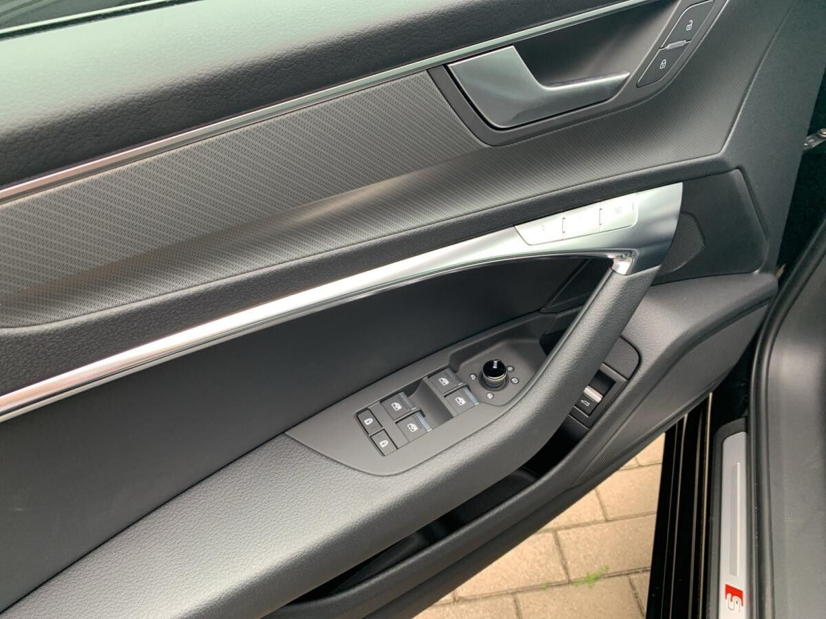 Audi A6 Avant S line 50 TDI quattro/Matrix LED Scheinwerfer/AH Vorrichtung/Sportsitze vorne