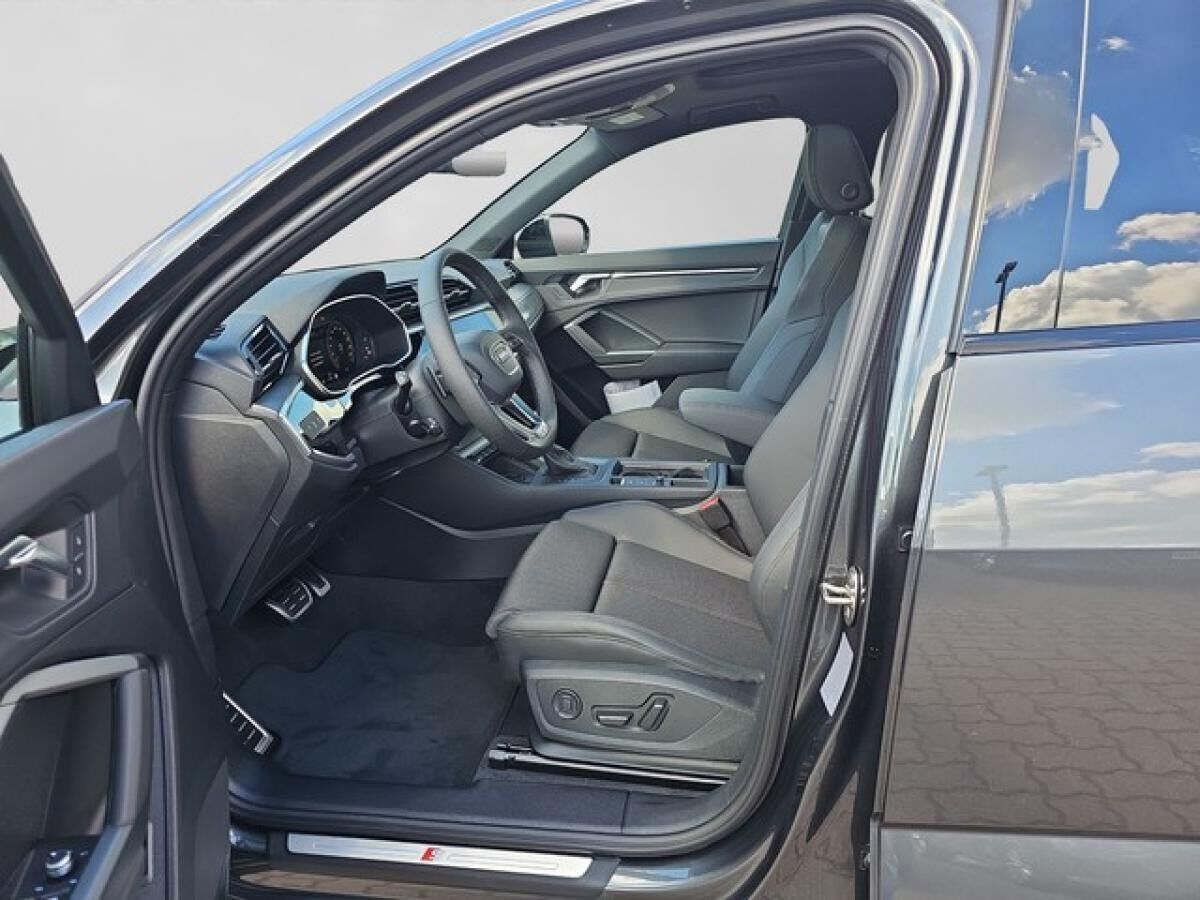 Audi Q3 Sportback 35 TFSI S line AHK Matrix-LED Pano Navi