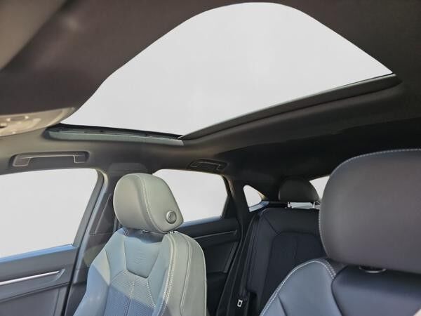 Audi Q3 Sportback 35 TFSI S line AHK Matrix-LED Pano Navi