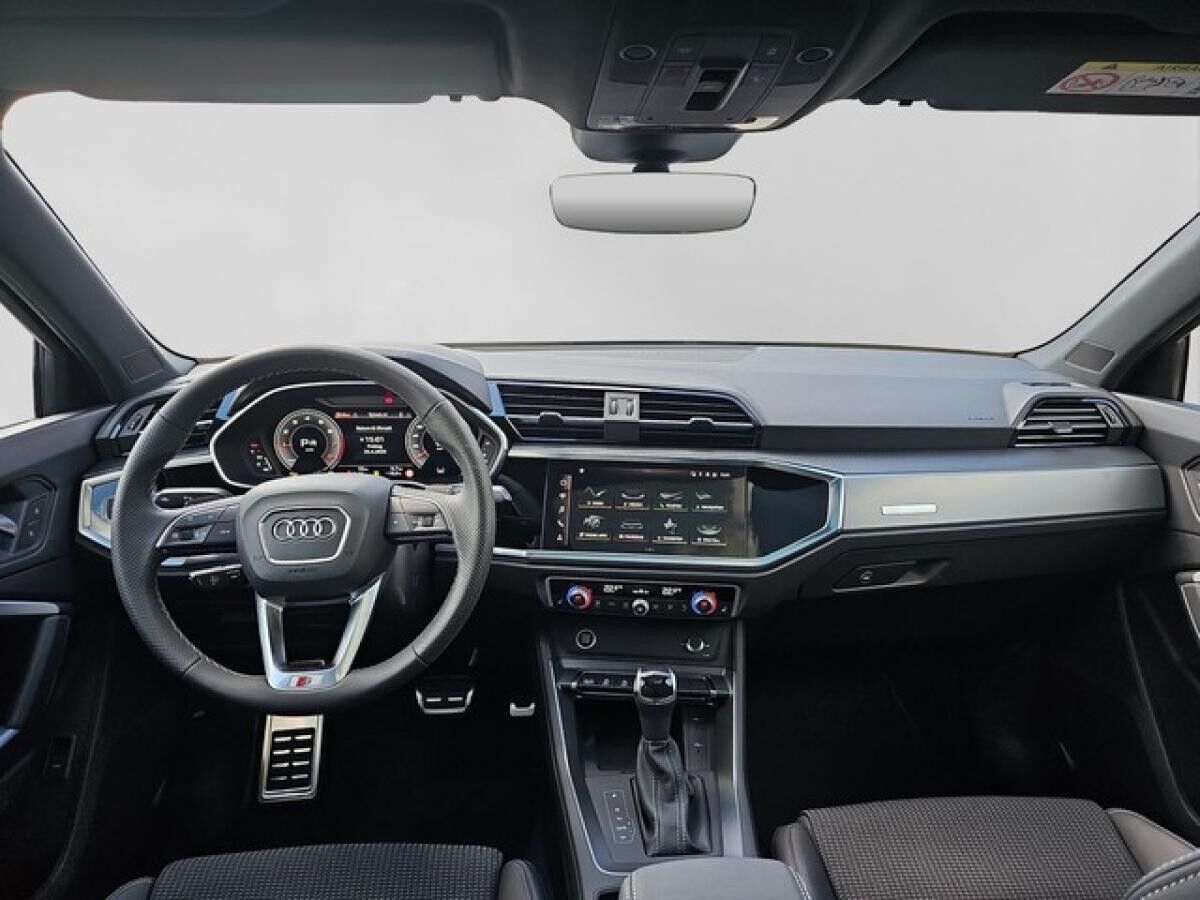 Audi Q3 Sportback 35 TFSI S line AHK Matrix-LED Pano Navi