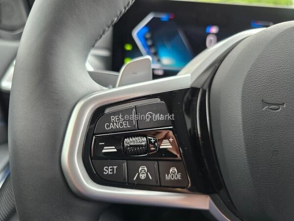 BMW 330 e Touring Automatic Navi Tempom.aktiv Bluetooth PDC MP3 Schn.