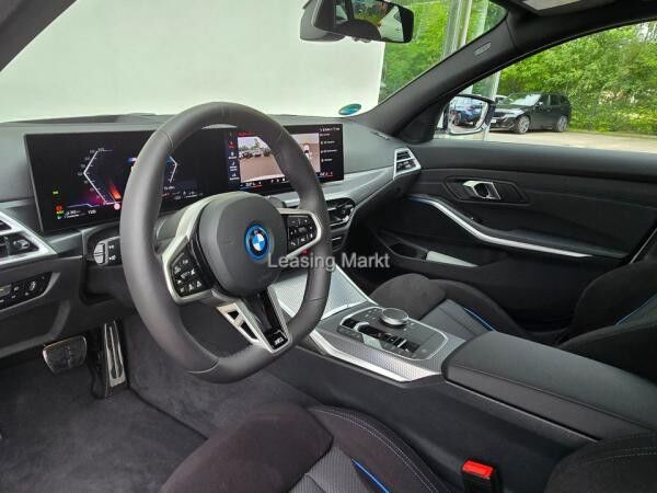 BMW 330 e Touring Automatic Navi Tempom.aktiv Bluetooth PDC MP3 Schn.