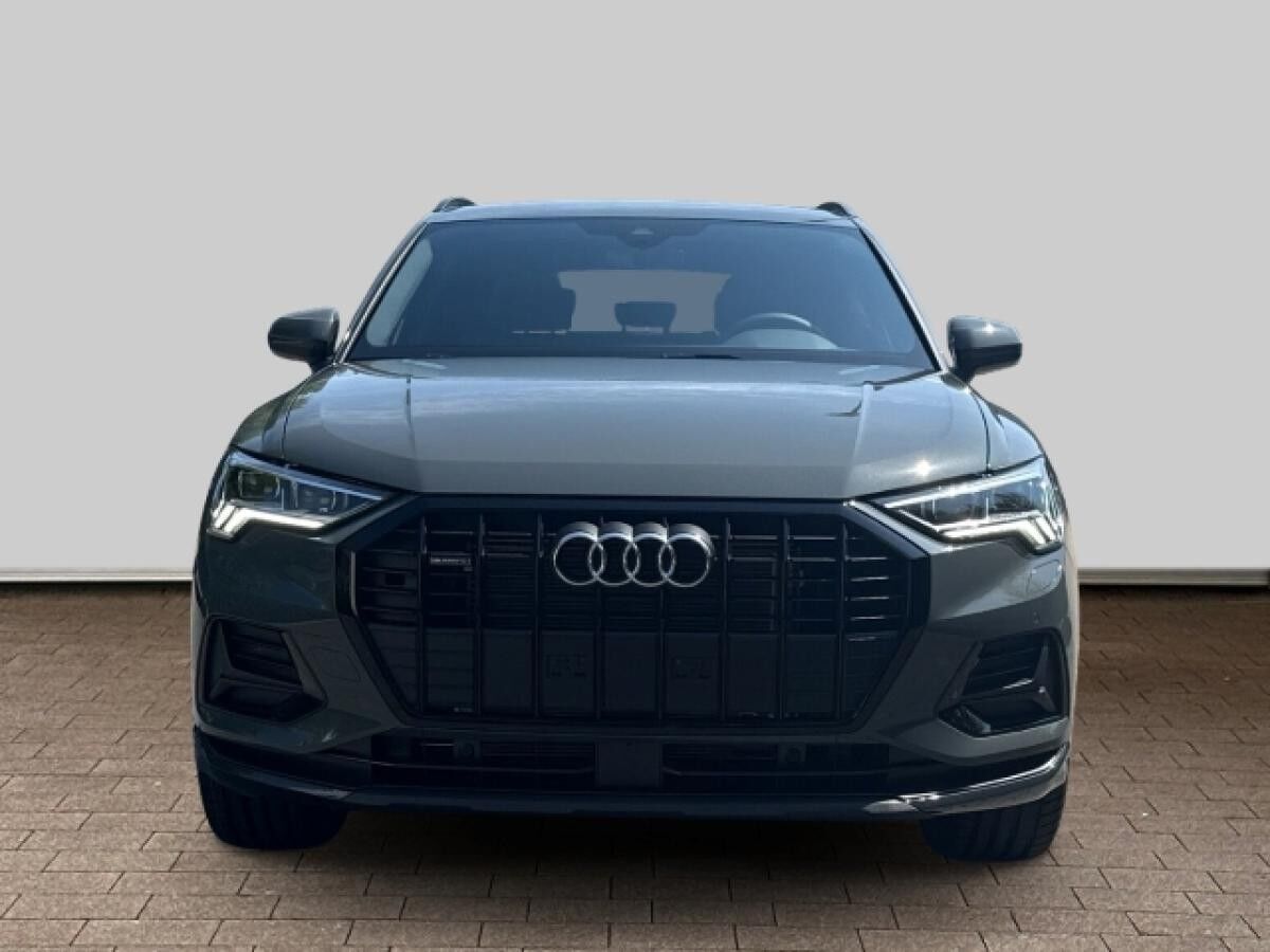 Audi Q3 advanced 40 TFSI quattro S-tronic+AHK+LEDER+LED+KAMERA