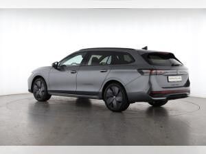 Volkswagen Passat 2.0 TDI DSG 4MOTION - R-Line BlackStyle-Pano-DiscoverPro-HarmanKardon-Standheizung