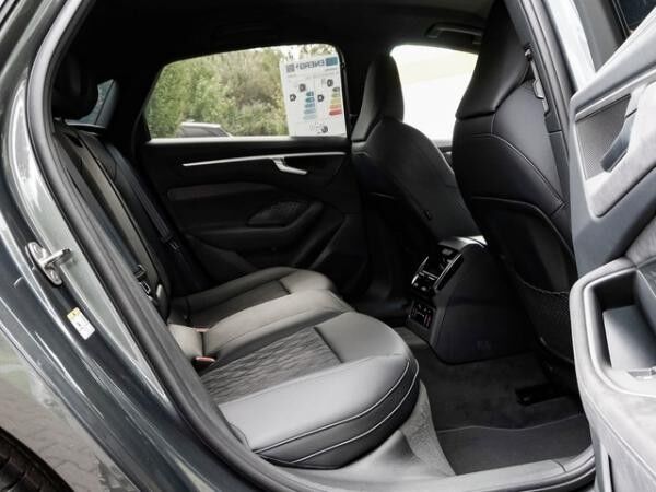 Audi A6 Limousine Hybrid Quattro 2 x S line edition one ACC Matrix Tech+ LM21