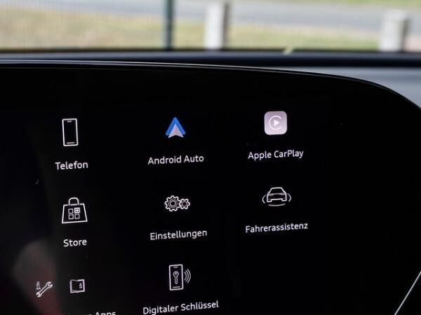 Audi A6 Limousine Hybrid Quattro 2 x S line edition one ACC Matrix Tech+ LM21