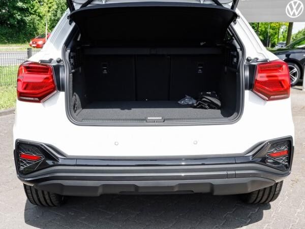 Audi Q2 35 TFSI 	 2 x S line ACC Matrix Pano AHK virtual LM19